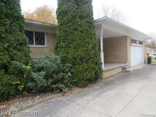 49400 Callens Road Chesterfield, MI 48047 - Photo 10 of 38