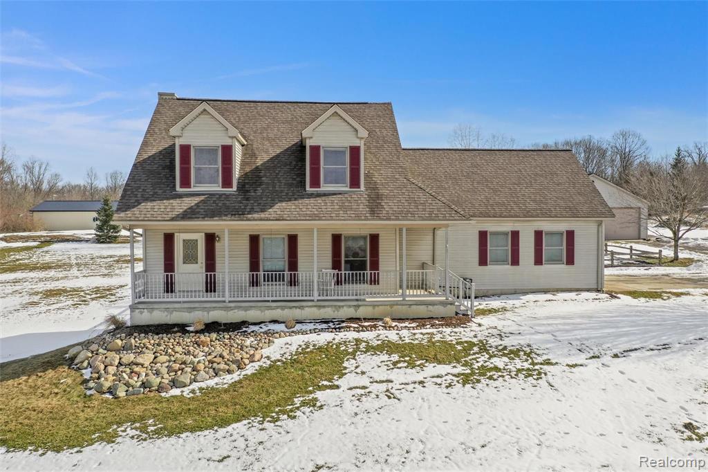 2085 South Hadley Road Ortonville, MI 48462 - Photo 2 of 35