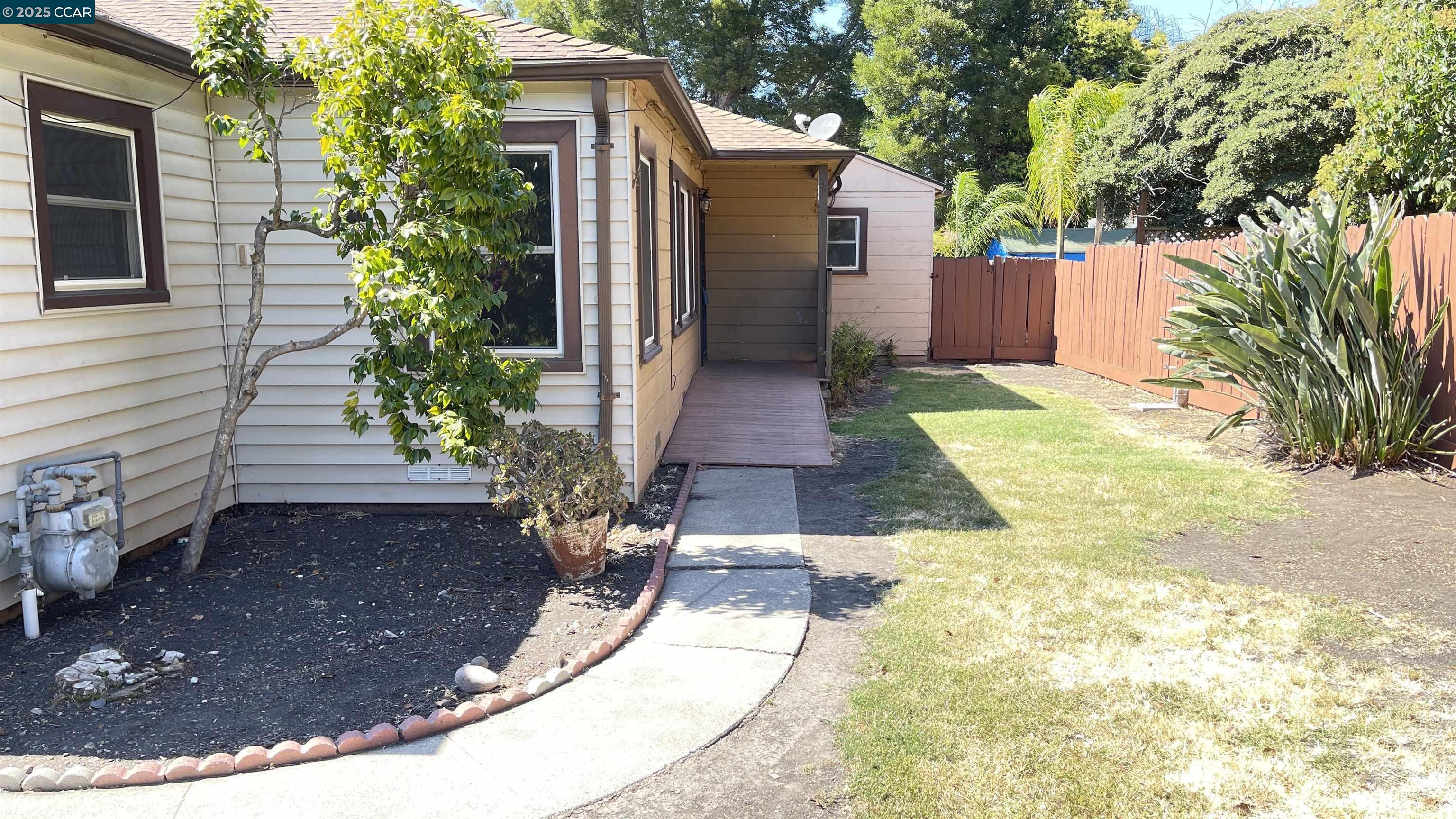 3655 Granzotto Drive Concord, CA 94519 - Photo 2 of 22 a view of a backyard