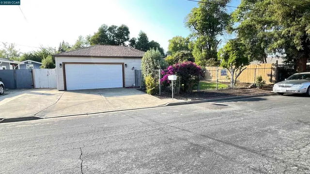 $690,000 | 3655 Granzotto Drive, Concord, CA 94519