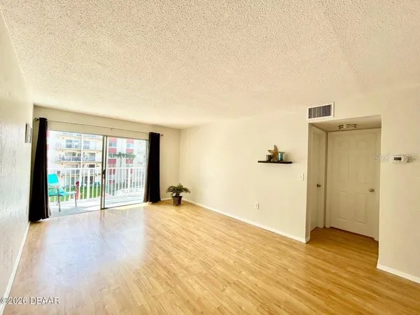 $137,900 | 2711 North Halifax Avenue, Unit 374, Daytona Beach, FL 32118