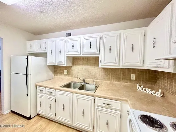 $137,900 | 2711 North Halifax Avenue, Unit 374, Daytona Beach, FL 32118