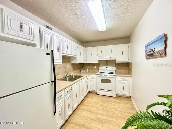 $137,900 | 2711 North Halifax Avenue, Unit 374, Daytona Beach, FL 32118