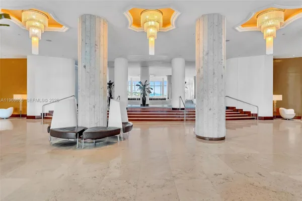 $4,900 | 5161 Collins Avenue, Unit 1017, Miami Beach, FL 33140