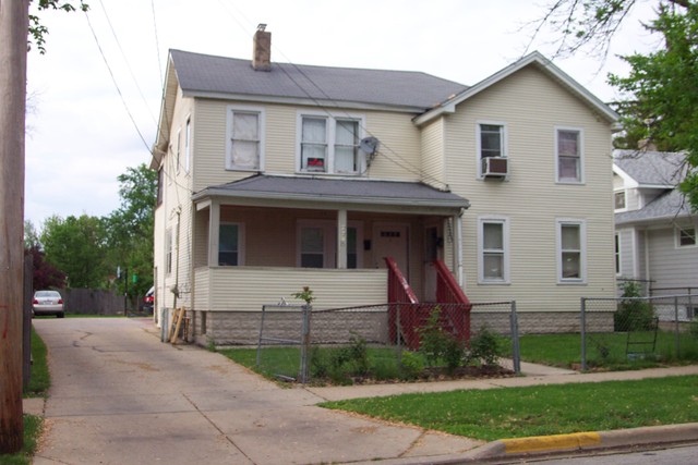 778 Spring Street Aurora, IL 60505 - Photo 1 of 16 a front view of a house with a yard