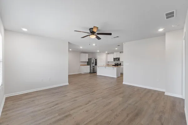 $1,995 | 4603 Honor Guard Way, Crestview, FL 32539