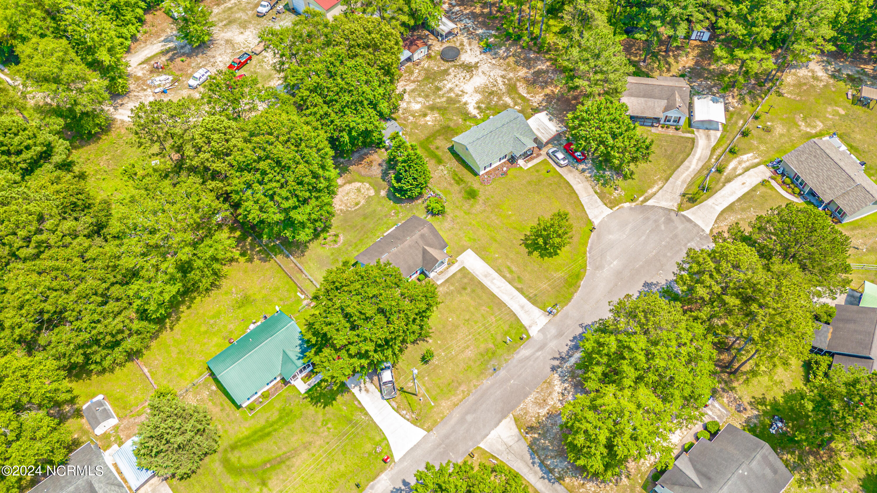 117 Katie Lane Rockingham, NC 28379 - Photo 4 of 39 DJI_20240611142905_0005_D