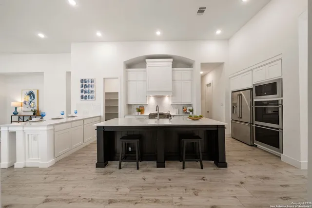 $4,400 | 220 Corazon, Boerne, TX 78006