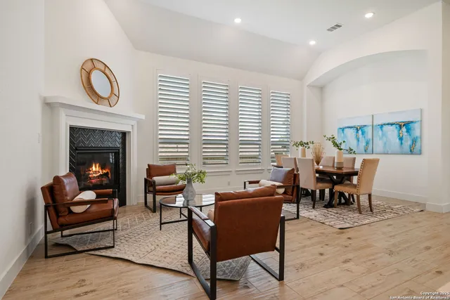 $4,400 | 220 Corazon, Boerne, TX 78006