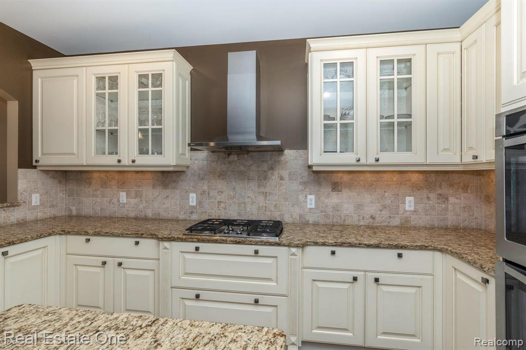 545 Andover Court, Unit 37 Rochester Hills, MI 48306 - Photo 10 of 37