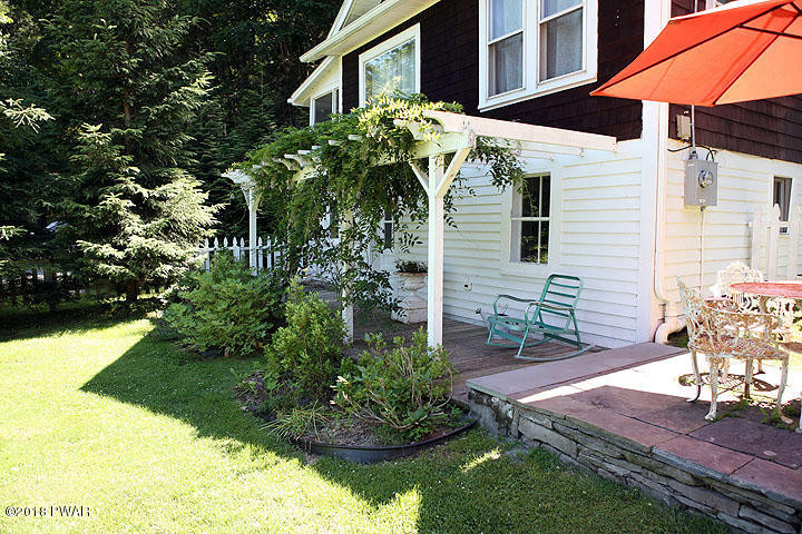 2573 River Road Damascus, PA 18415 - Photo 21 of 25 Pergola and patio