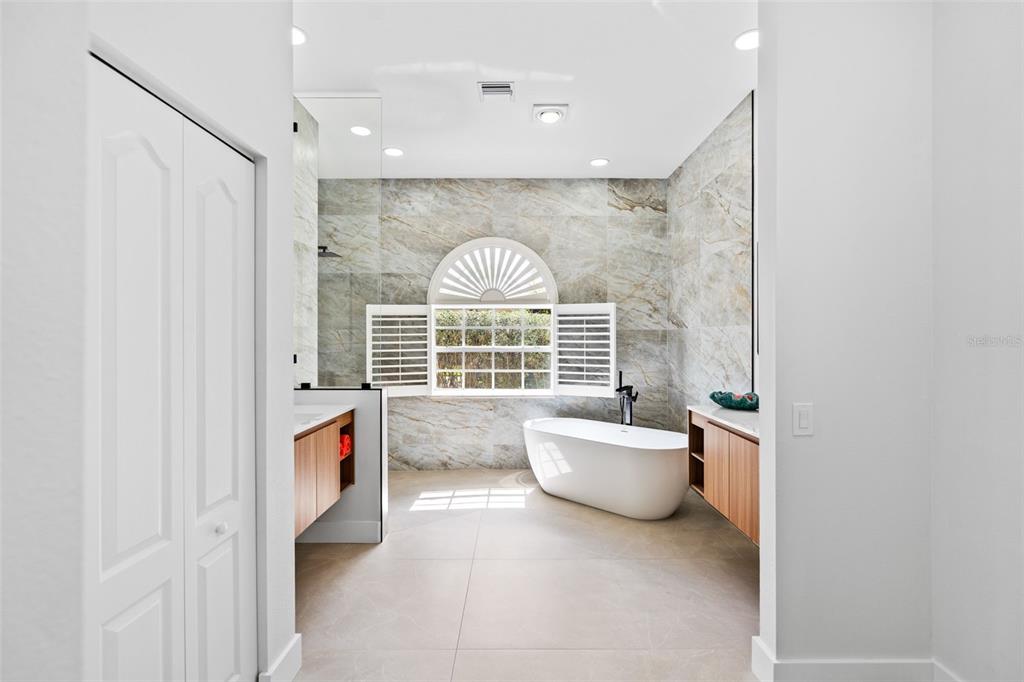 629 Sawgrass Bridge Road Venice, FL 34292 - Photo 18 of 43