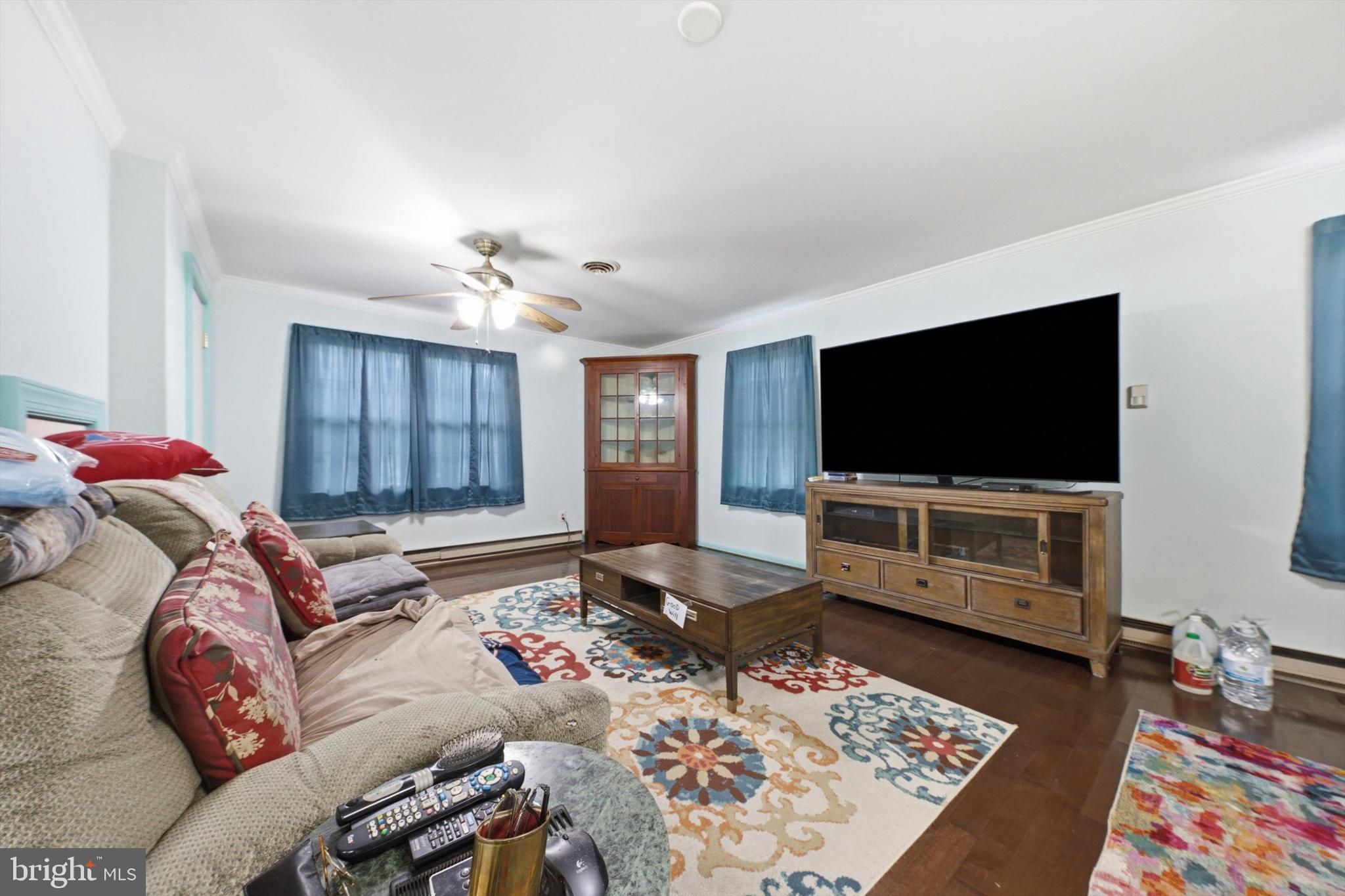 776 Evergreen Road Severn, MD 21144 - Photo 17 of 55 Living Room
