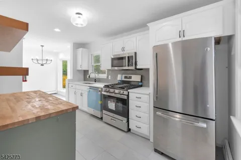 $649,000 | 9 Longview Avenue, Randolph, NJ 07869