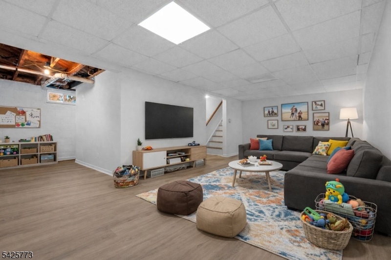 9 Longview Avenue Randolph, NJ 07869 - Photo 31 of 36