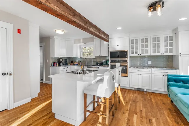 $3,200 | 191 Randolph Street, Unit 2, Abington, MA 02351