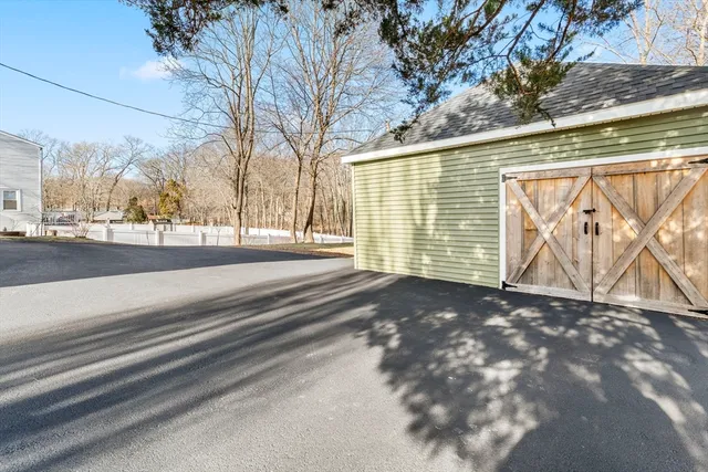 $3,200 | 191 Randolph Street, Unit 2, Abington, MA 02351