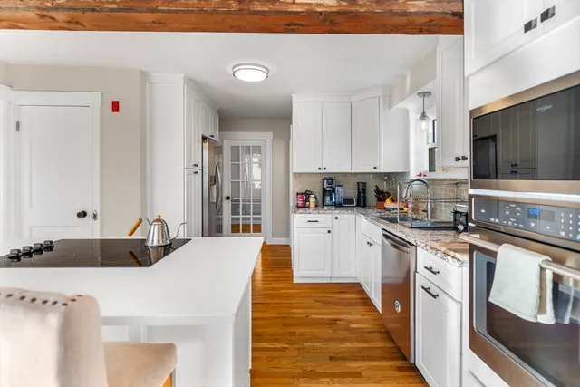 $3,200 | 191 Randolph Street, Unit 2, Abington, MA 02351