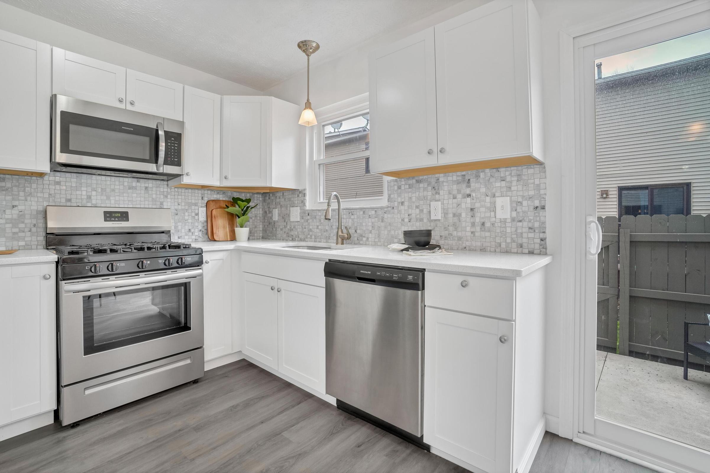 8172 Rochester Way, Unit 23D Westerville, OH 43081 - Photo 8 of 21 Kitchen