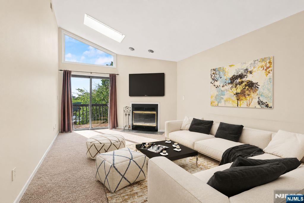 555 Riverside Avenue, Unit 9 Rutherford, NJ 07070 - Photo 4 of 23