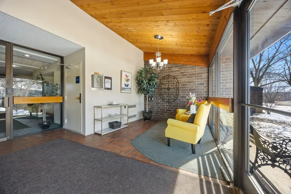 $150,000 | 5120 West 102nd Street, Unit 204, Bloomington, MN 55437
