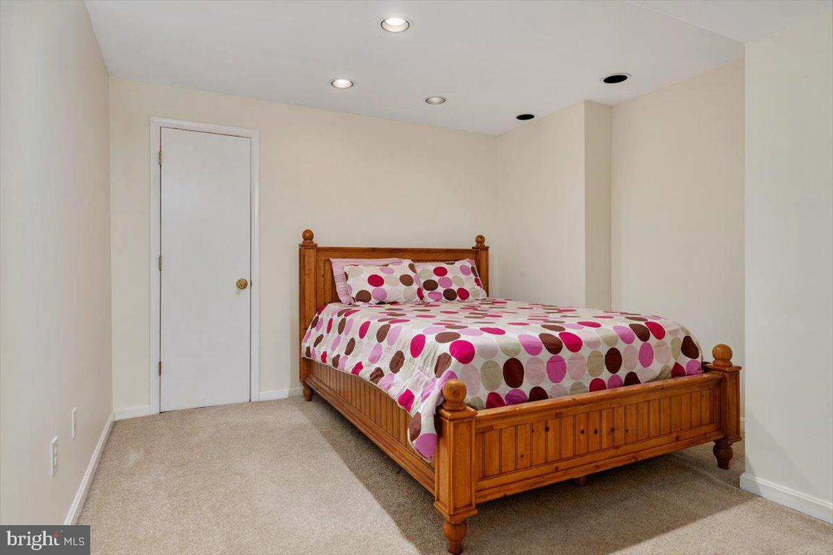 9316 Spring Water Path Jessup, MD 20794 - Photo 30 of 38