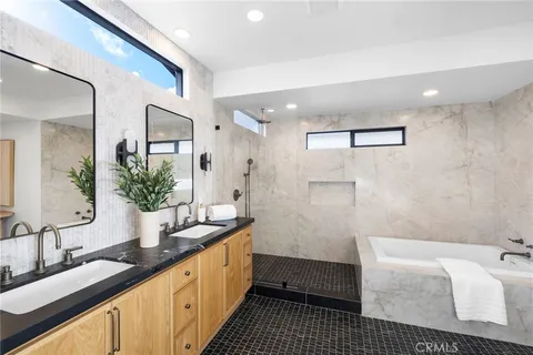 $9,999,000 | 1700 Port Ashley Place, Newport Beach, CA 92660