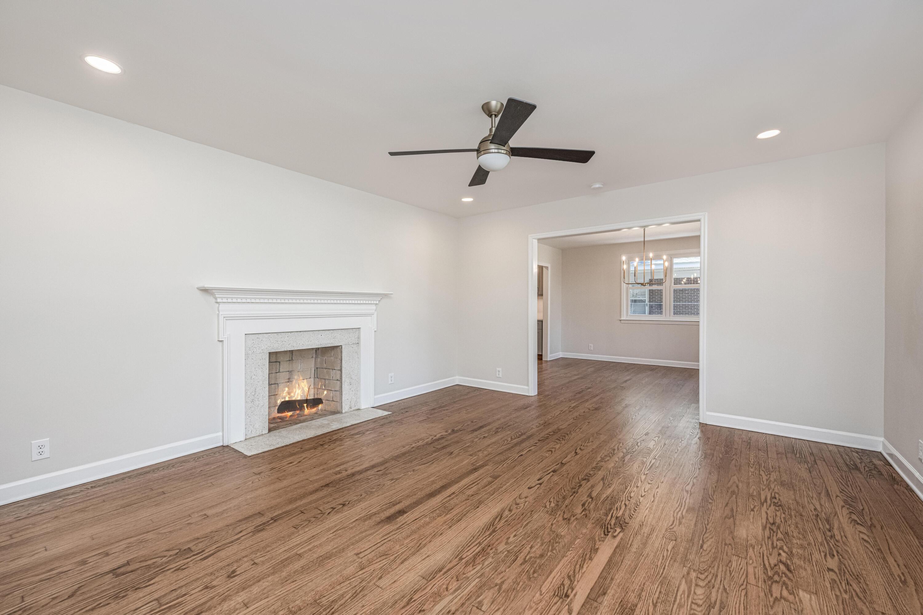759 Shelley Road Charleston, SC 29407 - Photo 8 of 43 759 Shelley Living Room looking into Din