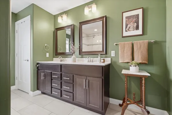 $369,900 | 2614 Handel Drive, Bloomington, IL 61704