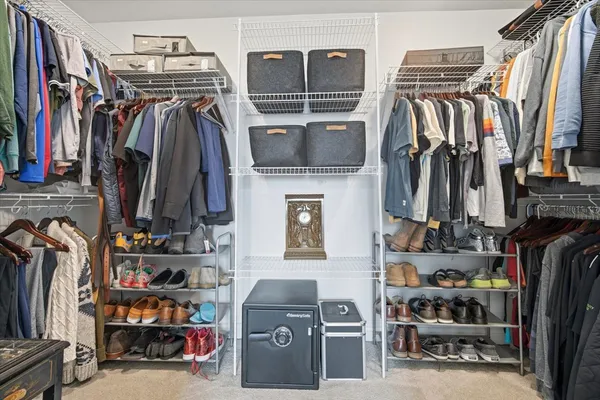 $369,900 | 2614 Handel Drive, Bloomington, IL 61704