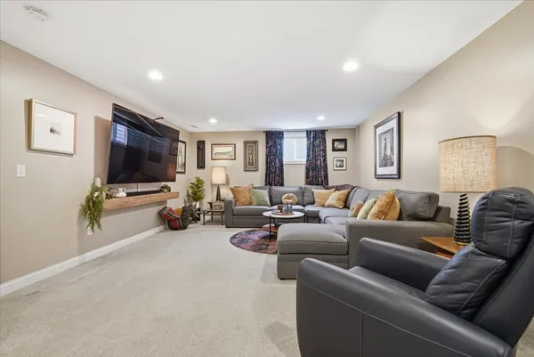 $369,900 | 2614 Handel Drive, Bloomington, IL 61704