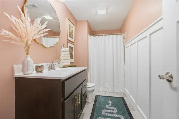 $369,900 | 2614 Handel Drive, Bloomington, IL 61704