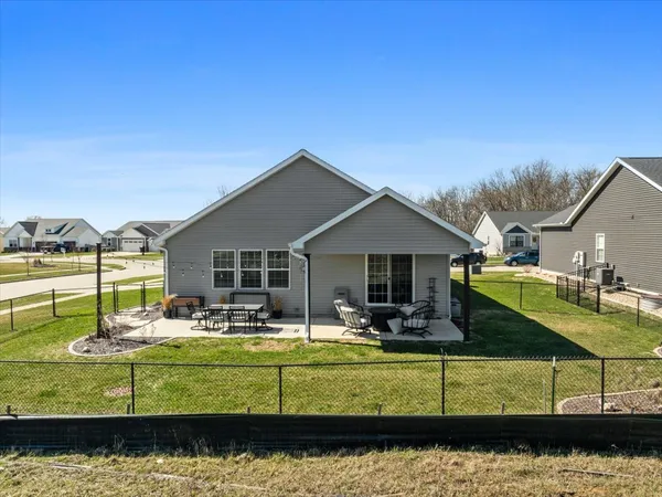 $369,900 | 2614 Handel Drive, Bloomington, IL 61704