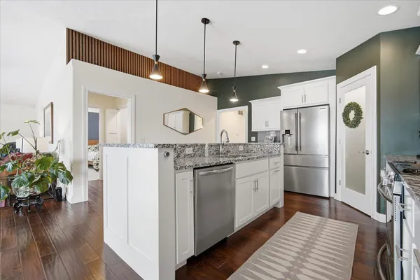 $369,900 | 2614 Handel Drive, Bloomington, IL 61704