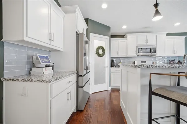 $369,900 | 2614 Handel Drive, Bloomington, IL 61704