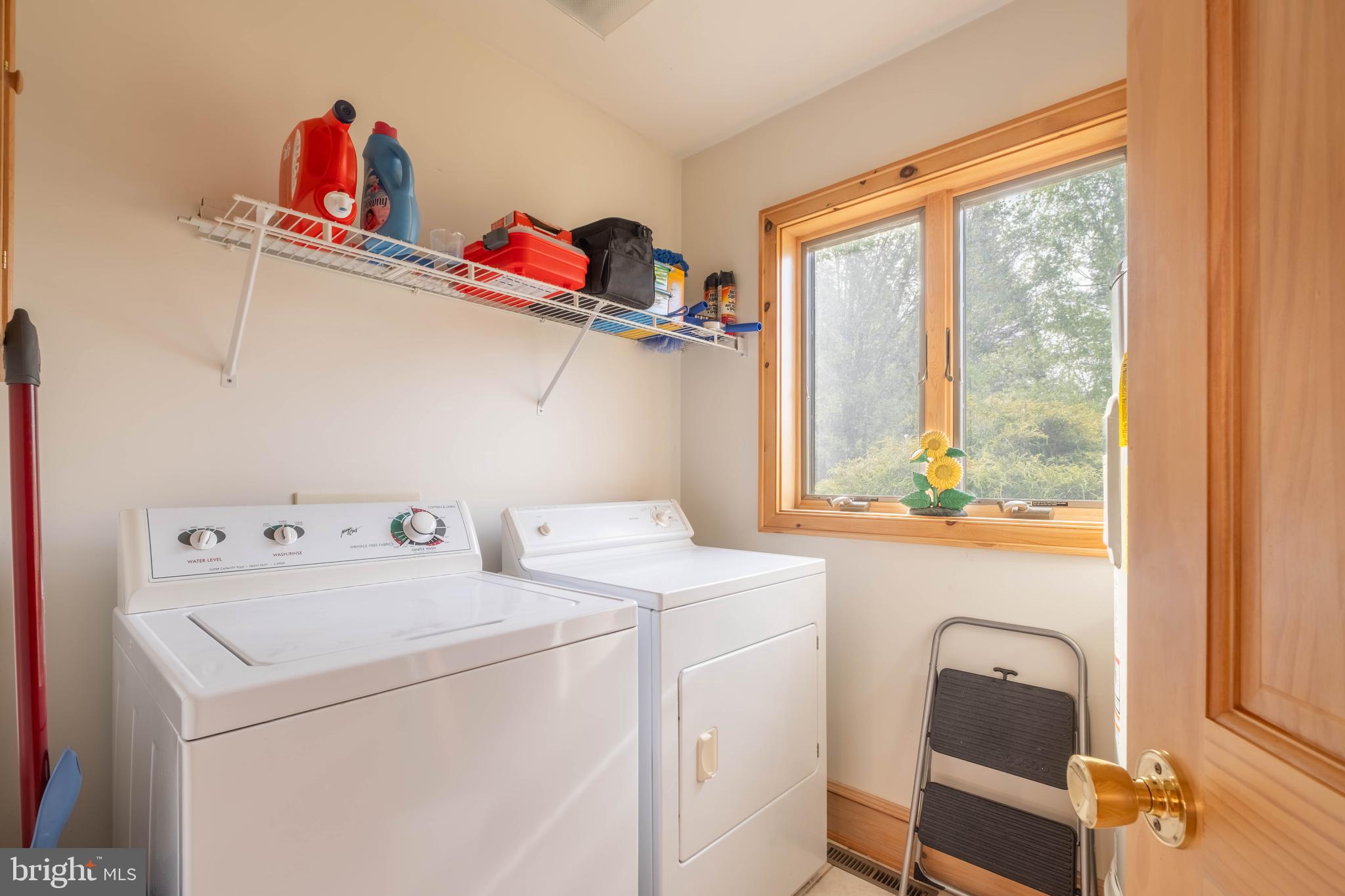 128 Bridgeview Lane Swanton, MD 21561 - Photo 23 of 70 a utility room with dryer and washer