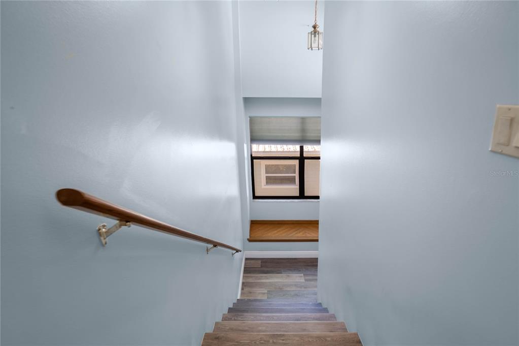 28330 Peterson Camp Road Brooksville, FL 34601 - Photo 22 of 60 a hallway with a elevator