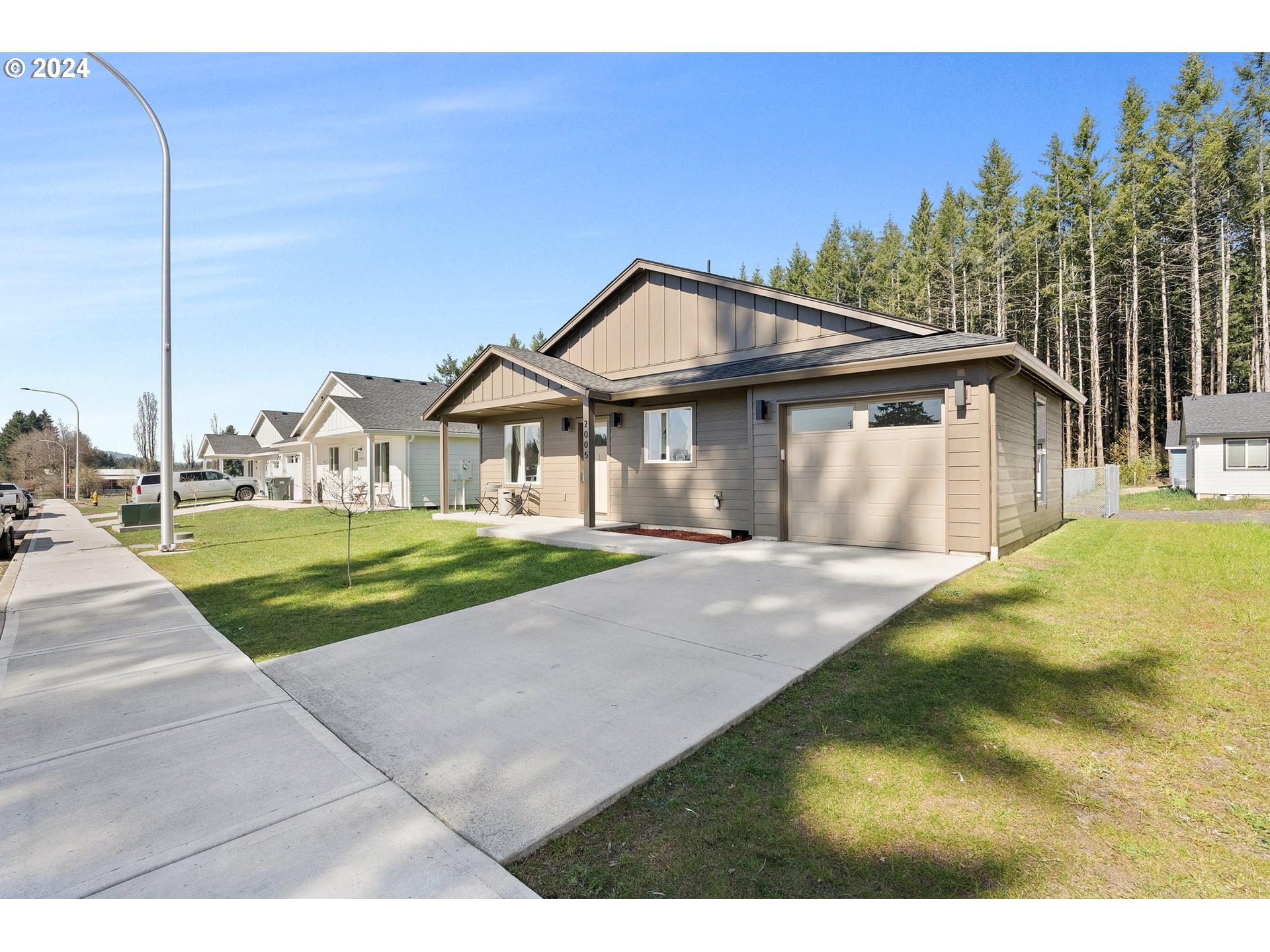 2005 Apple Winlock, WA 98596 - Photo 2 of 32 Gallery Image 2