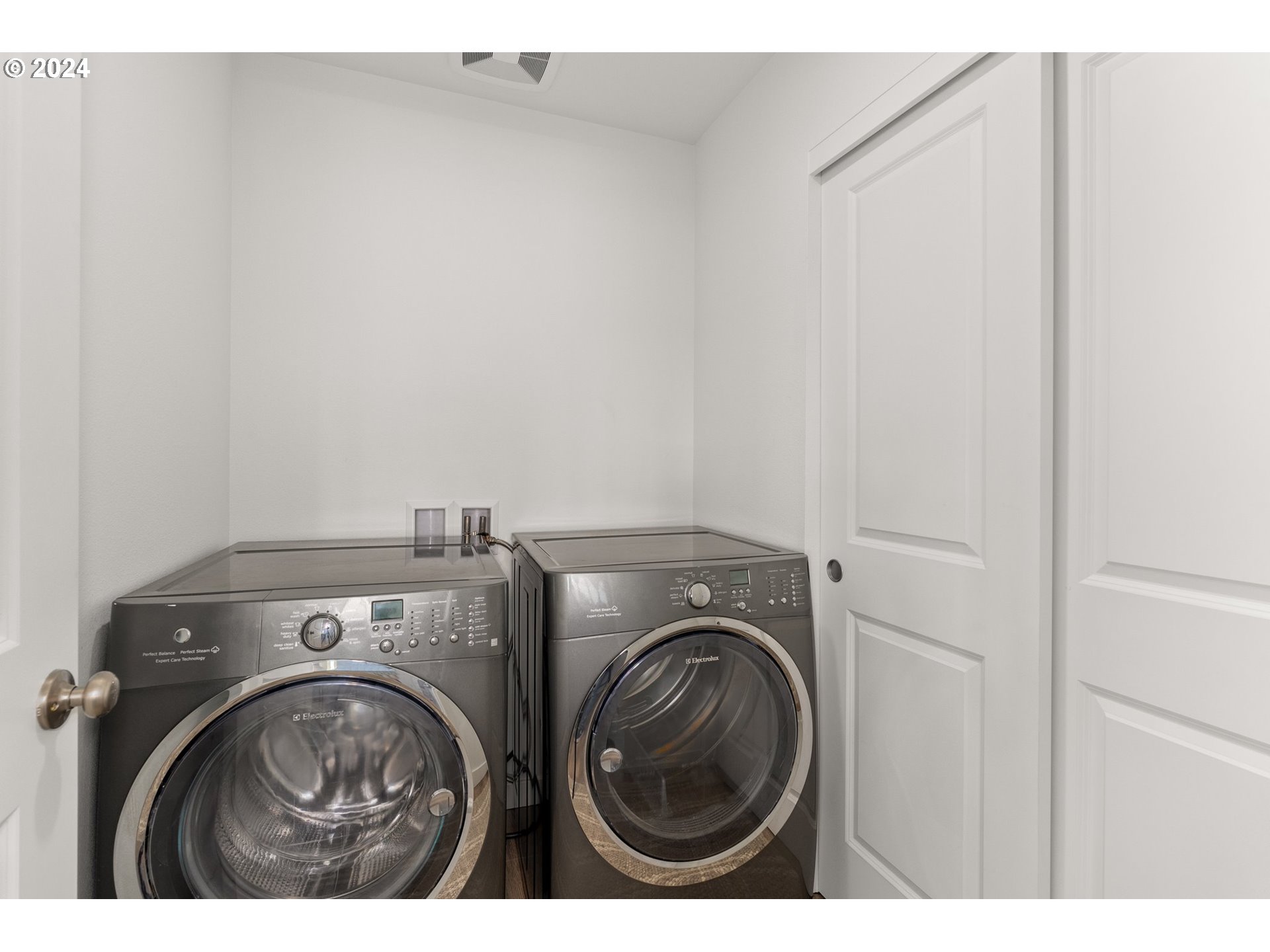 2005 Apple Winlock, WA 98596 - Photo 25 of 32 Gallery Image 25