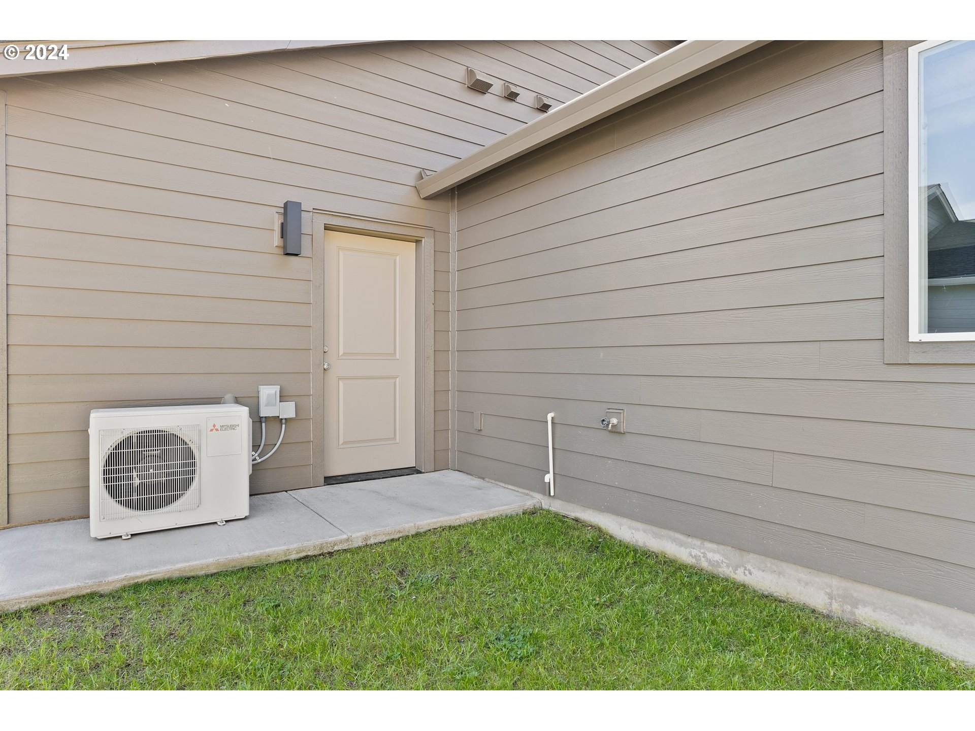 2005 Apple Winlock, WA 98596 - Photo 29 of 32 Gallery Image 29