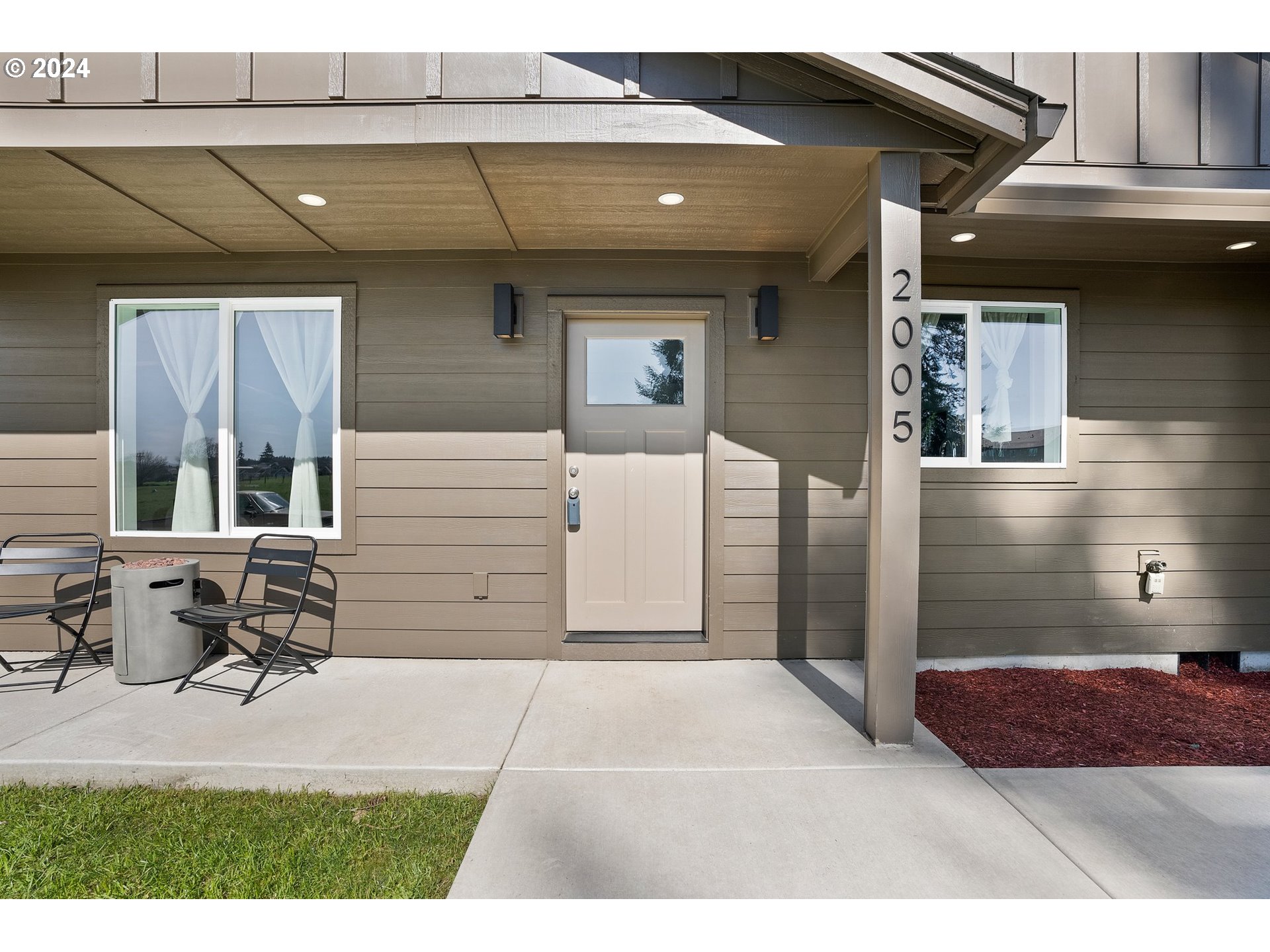 2005 Apple Winlock, WA 98596 - Photo 5 of 32 Gallery Image 5