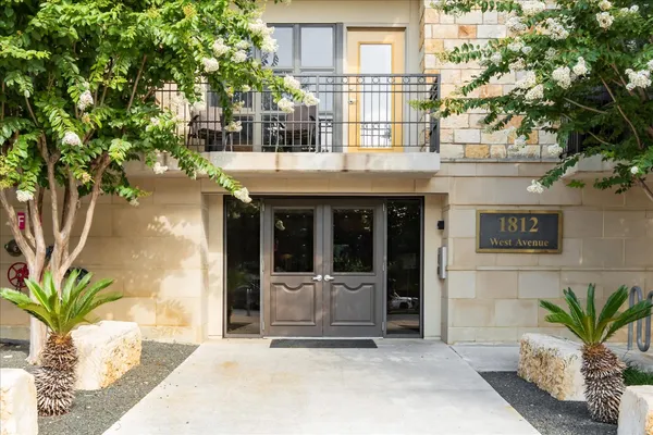 $584,900 | 1812 West Avenue, Unit 207, Austin, TX 78701