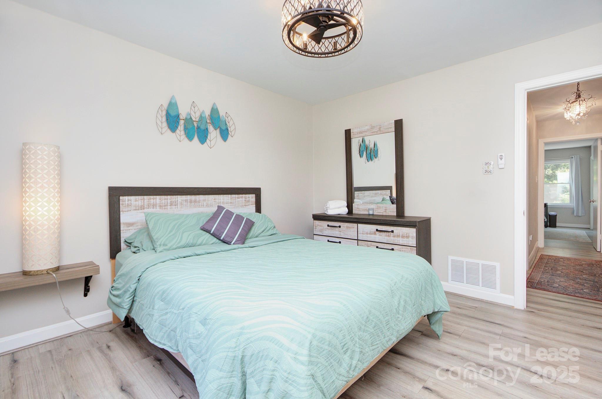 629 Grandin Road Charlotte, NC 28208 - Photo 20 of 31