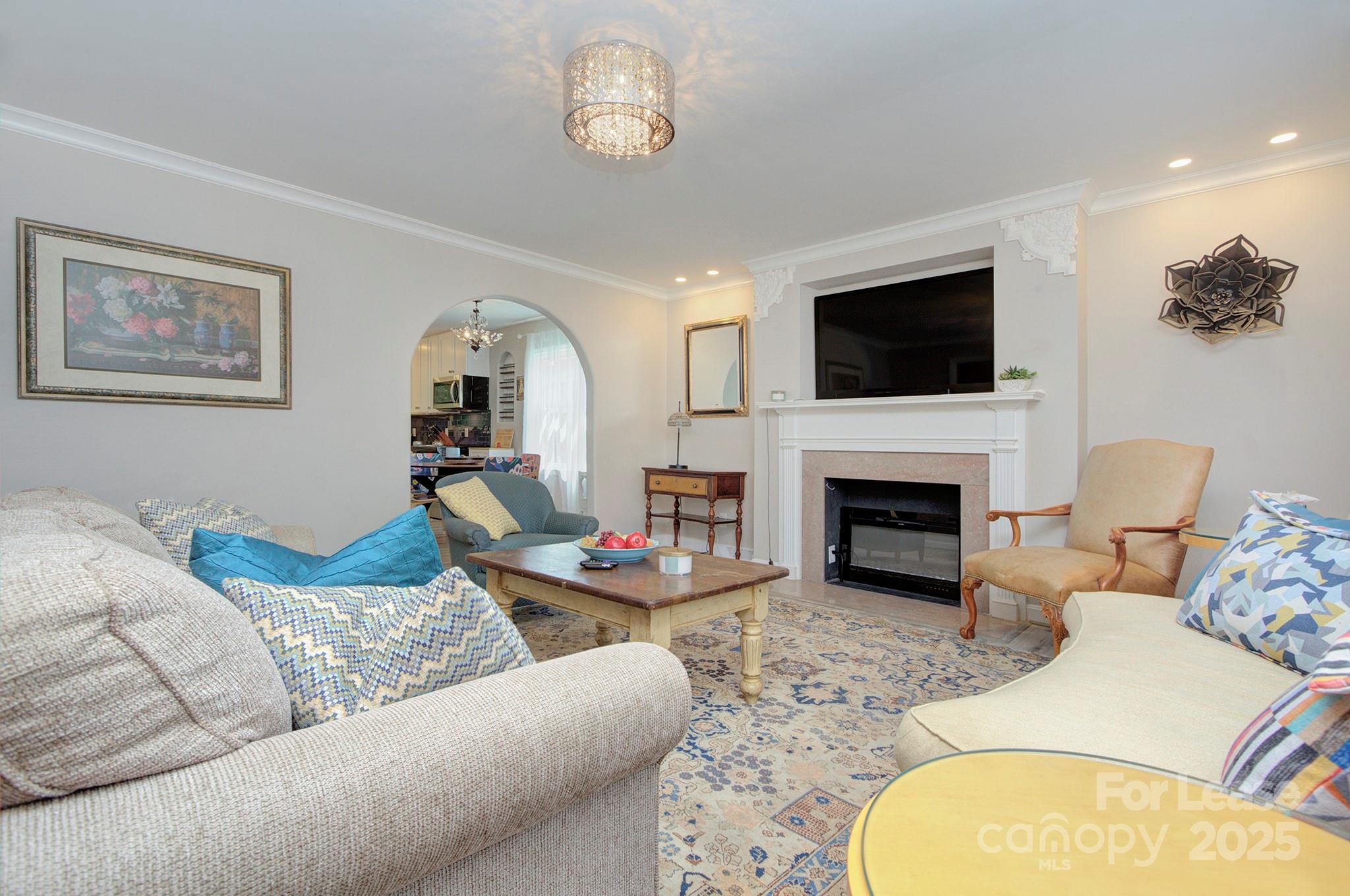 629 Grandin Road Charlotte, NC 28208 - Photo 5 of 31