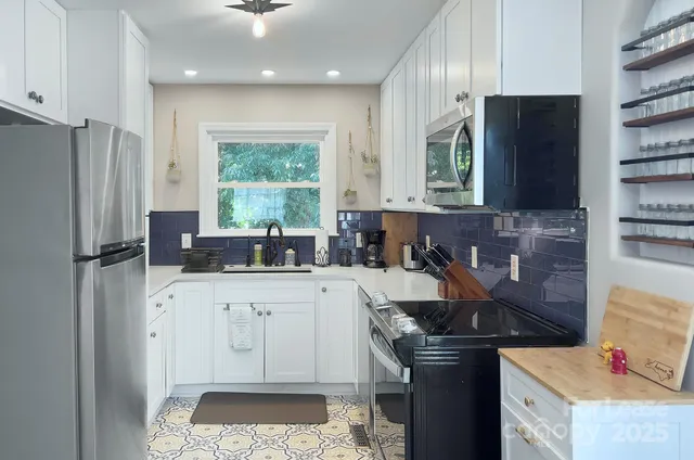 $3,000 | 629 Grandin Road, Charlotte, NC 28208