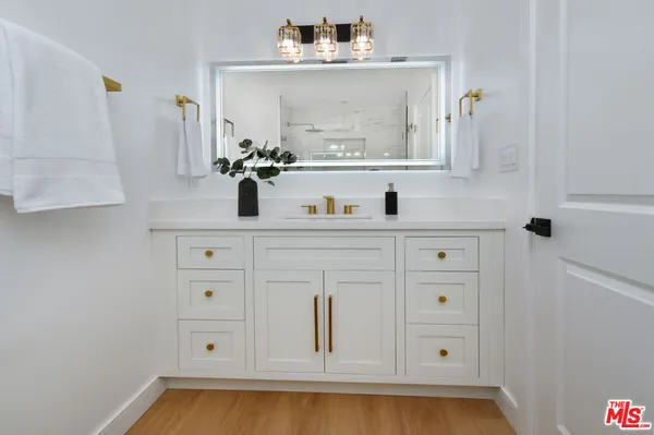 $9,800 | 26065 Farmfield Road, Calabasas, CA 91302