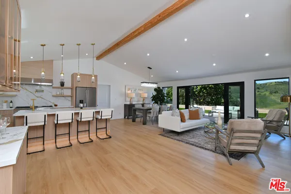 $9,800 | 26065 Farmfield Road, Calabasas, CA 91302