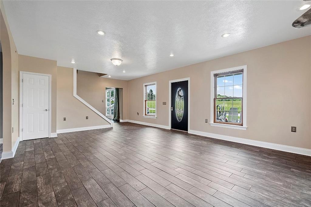 441 Isle Road Butler, PA 16001 - Photo 3 of 25 Gallery Image 3