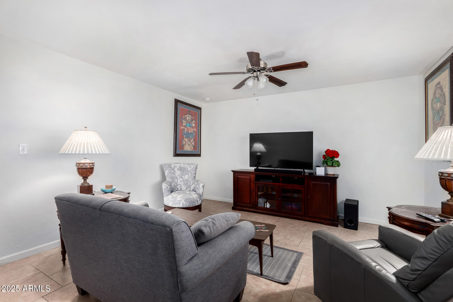 481 West Ivanhoe Place Chandler, AZ 85225 - Photo 12 of 30 Living Room