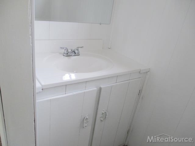 5481 Hammond Road Lapeer, MI 48446 - Photo 23 of 30 31191395-22.JPG